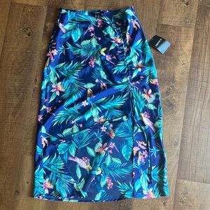 Forever 21 Floral Skirt Size Medium